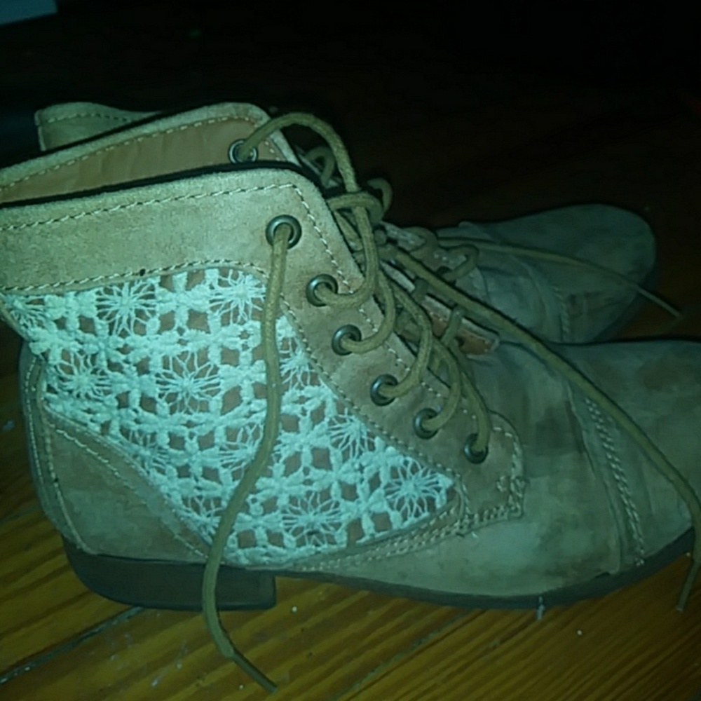 Tan/brown Booties